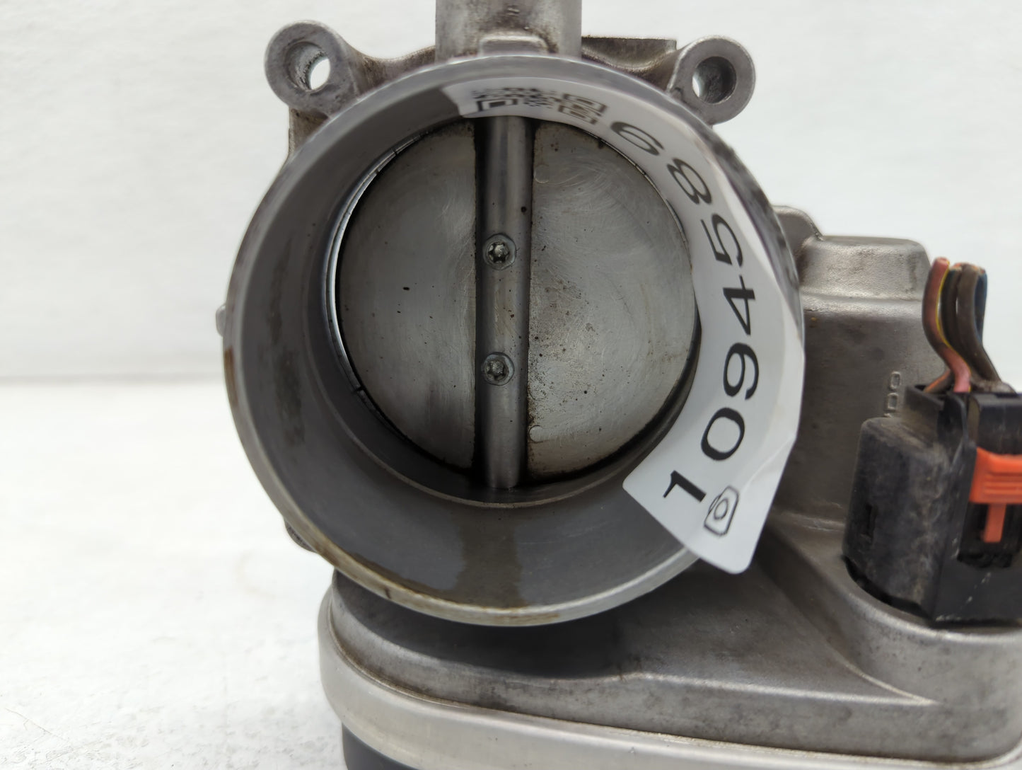 2005 Chrysler 300 Throttle Body P/N:5 718 201 04861691AA Fits OEM Used Auto Parts - Oemusedautoparts1.com