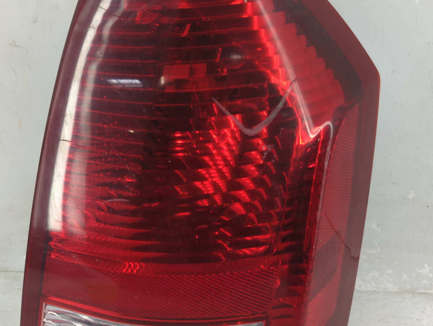 2005-2007 Chrysler 300 Tail Light Assembly Passenger Right OEM Fits Fits 2005 2006 2007 OEM Used Auto Parts - Oemusedautopar