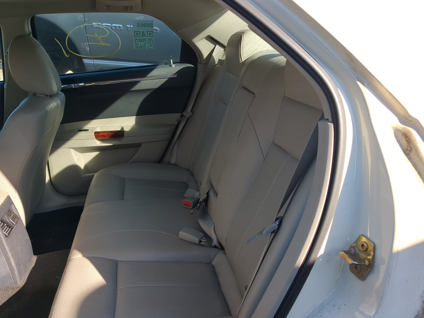 2005 Chrysler 300 Rear Seat Oem - Oemusedautoparts1.com