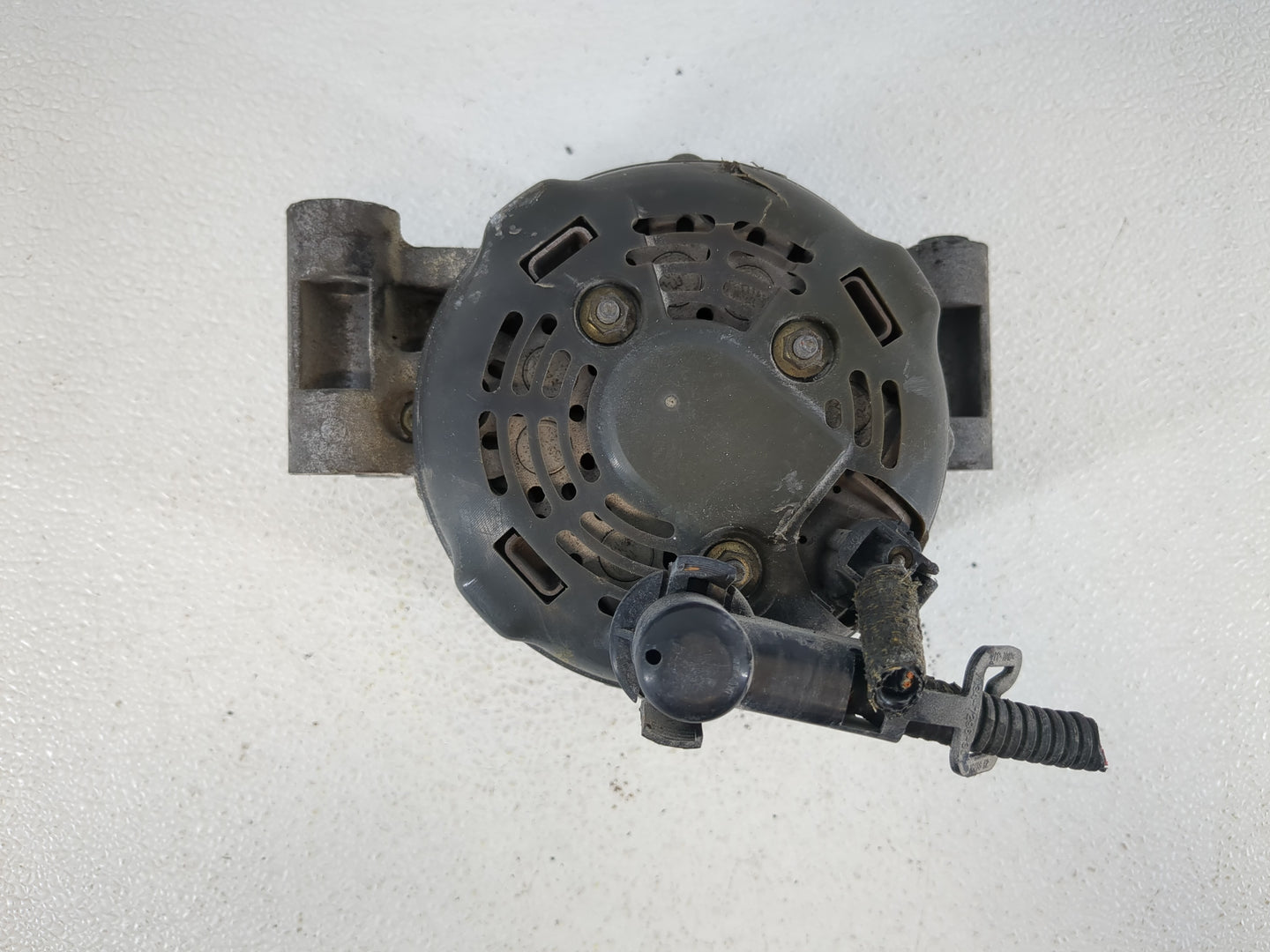 2005-2006 Chrysler 300 Alternator Replacement Generator Charging Assembly Engine OEM P/N:04896805AA Fits Fits 2005 2006 OEM 