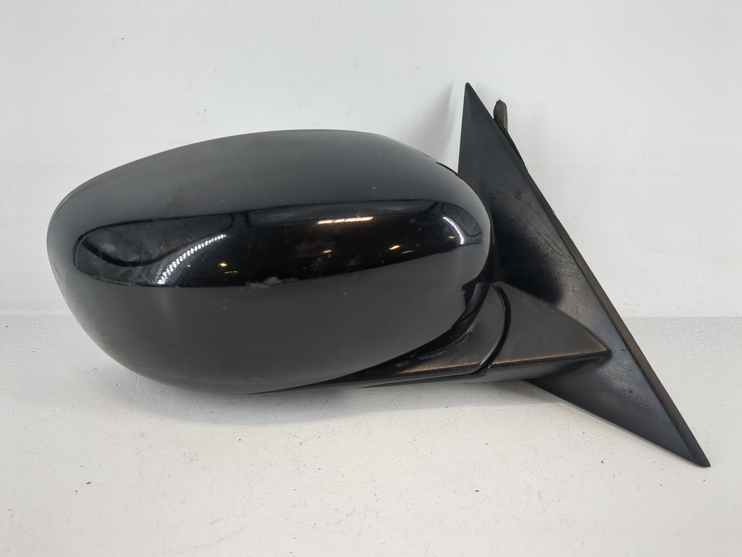 2005 Chrysler 300 Radio AM FM Cd Player Receiver Replacement Fits OEM Used Auto Parts - Oemusedautoparts1.com