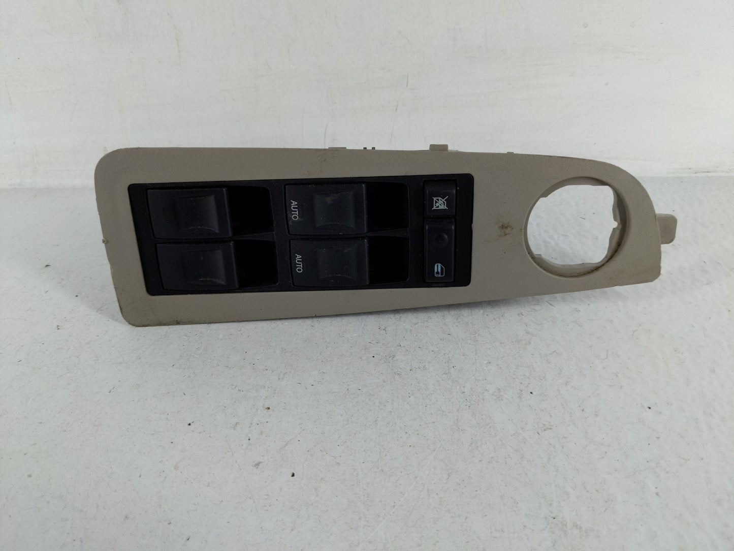 2005 Chrysler 300 Master Power Window Switch Replacement Driver Side Left P/N:04602343AF Fits OEM Used Auto Parts - Oemuseda