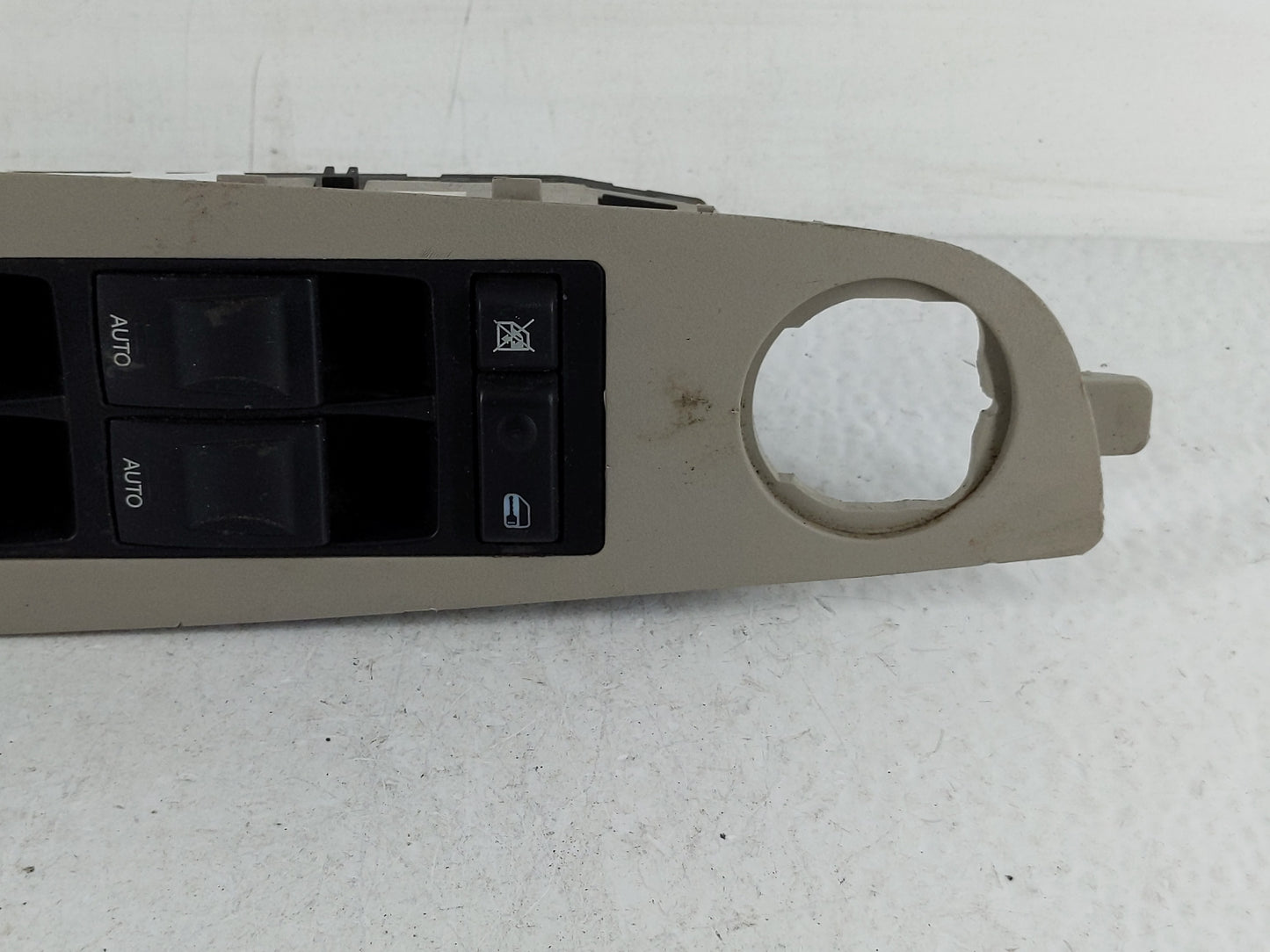 2005 Chrysler 300 Master Power Window Switch Replacement Driver Side Left P/N:04602343AF Fits OEM Used Auto Parts - Oemuseda