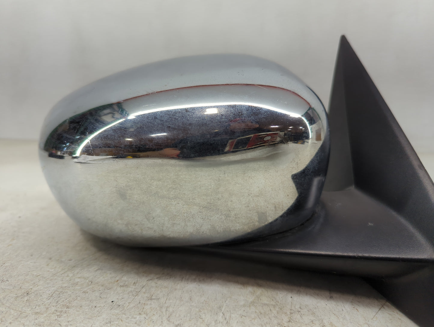 2005-2010 Chrysler 300 Passenger Side View Mirror - Right Door Mirror OEM Used - Oemusedautoparts1.com
