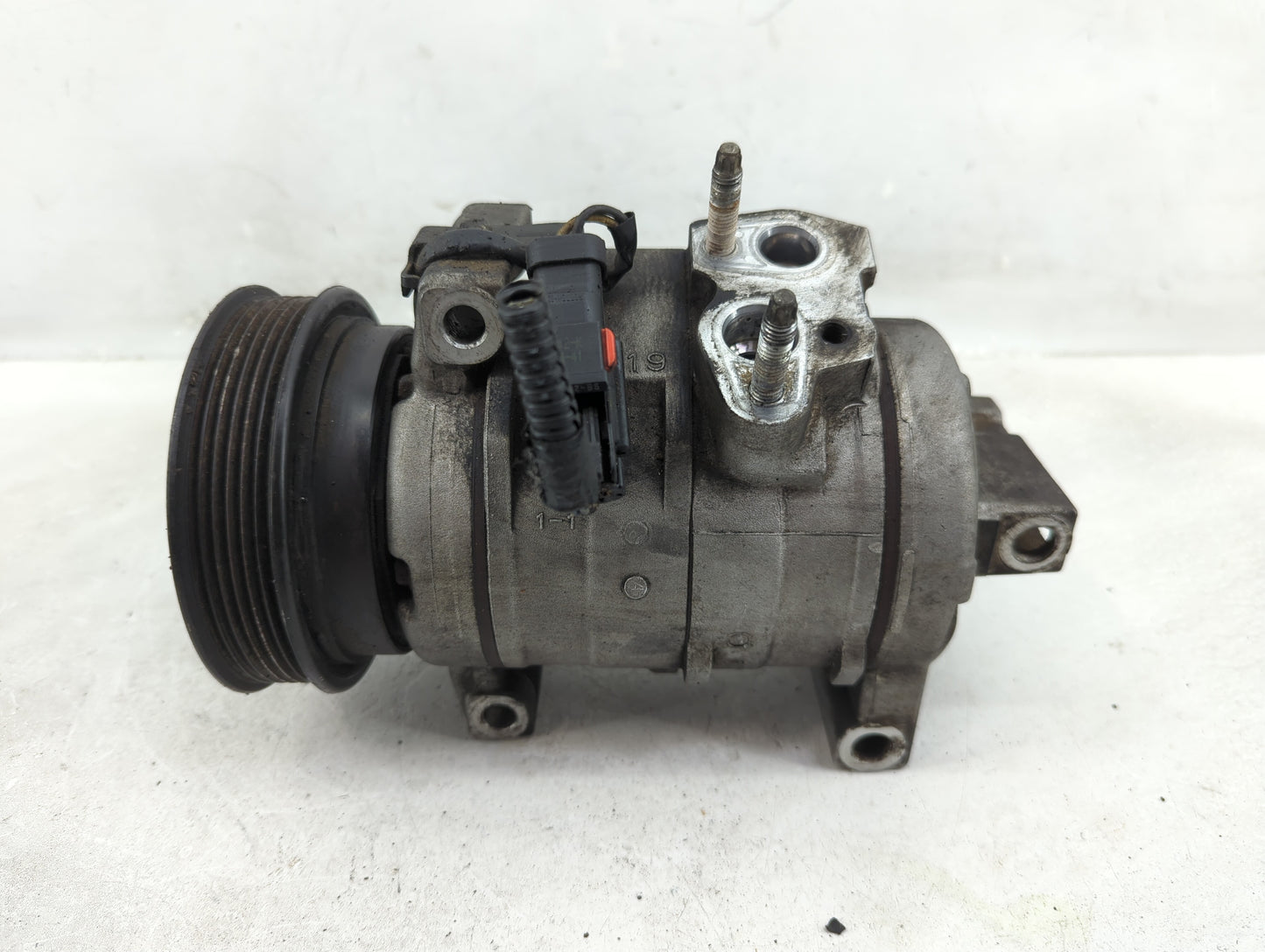 2005-2010 Chrysler 300 Air Conditioning A/c Ac Compressor Oem - Oemusedautoparts1.com