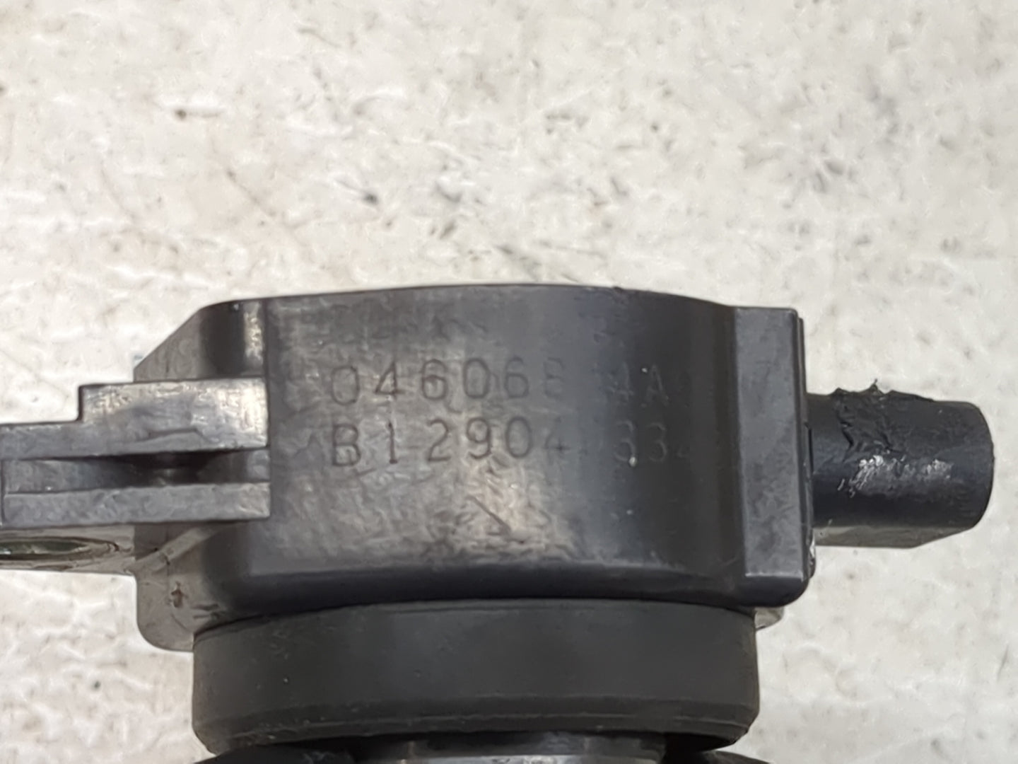 2005-2005 Chrysler 300 Ignition Coil Igniter Pack - Oemusedautoparts1.com