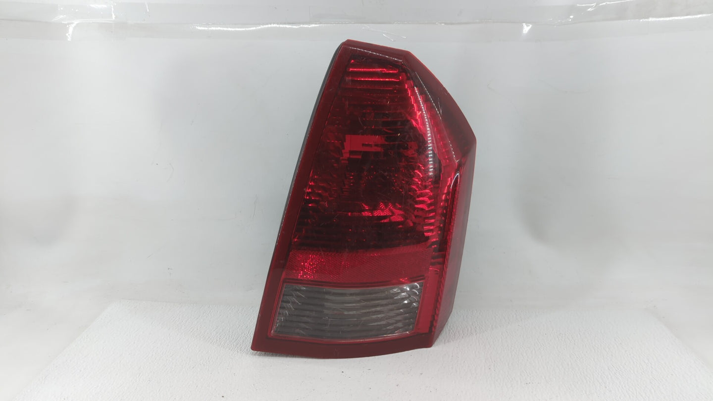 2005-2007 Chrysler 300 Tail Light Assembly Passenger Right OEM P/N:58622-E Fits Fits 2005 2006 2007 OEM Used Auto Parts - Oe