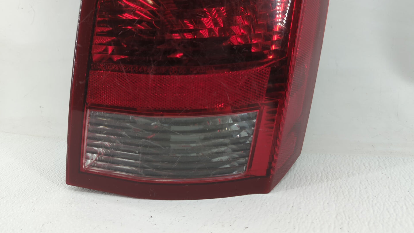 2005-2007 Chrysler 300 Tail Light Assembly Passenger Right OEM P/N:58622-E Fits Fits 2005 2006 2007 OEM Used Auto Parts - Oe