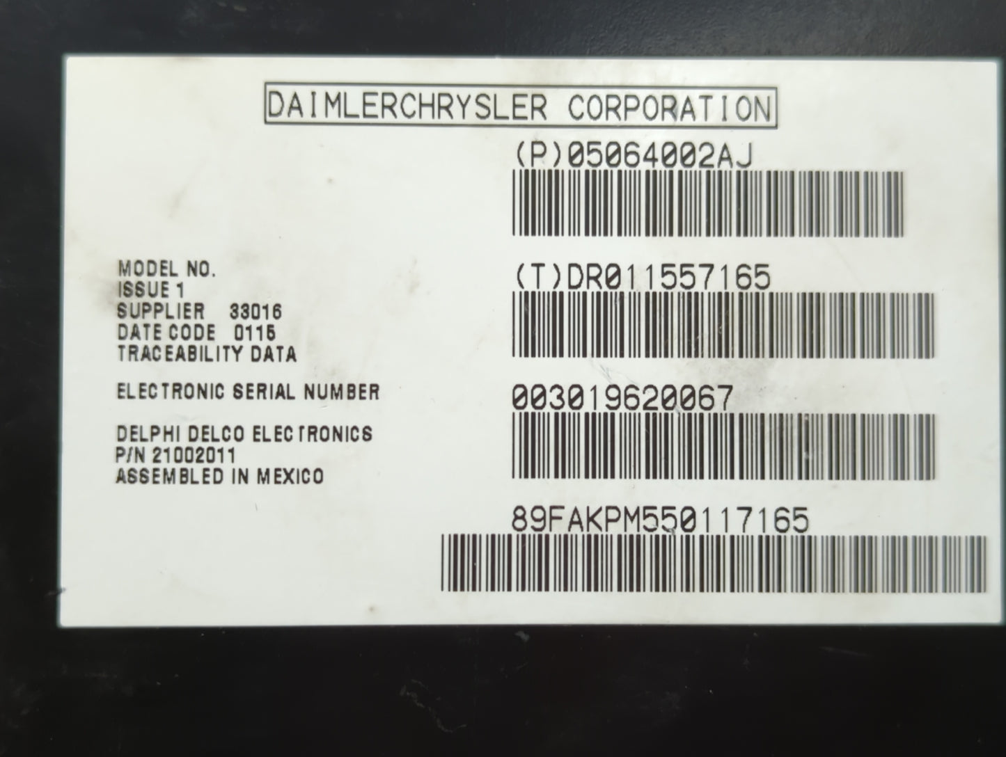 2005-2006 Chrysler 300 Radio AM FM Cd Player Receiver Replacement P/N:05064002AJ Fits Fits 2005 2006 2007 2008 OEM Used Auto
