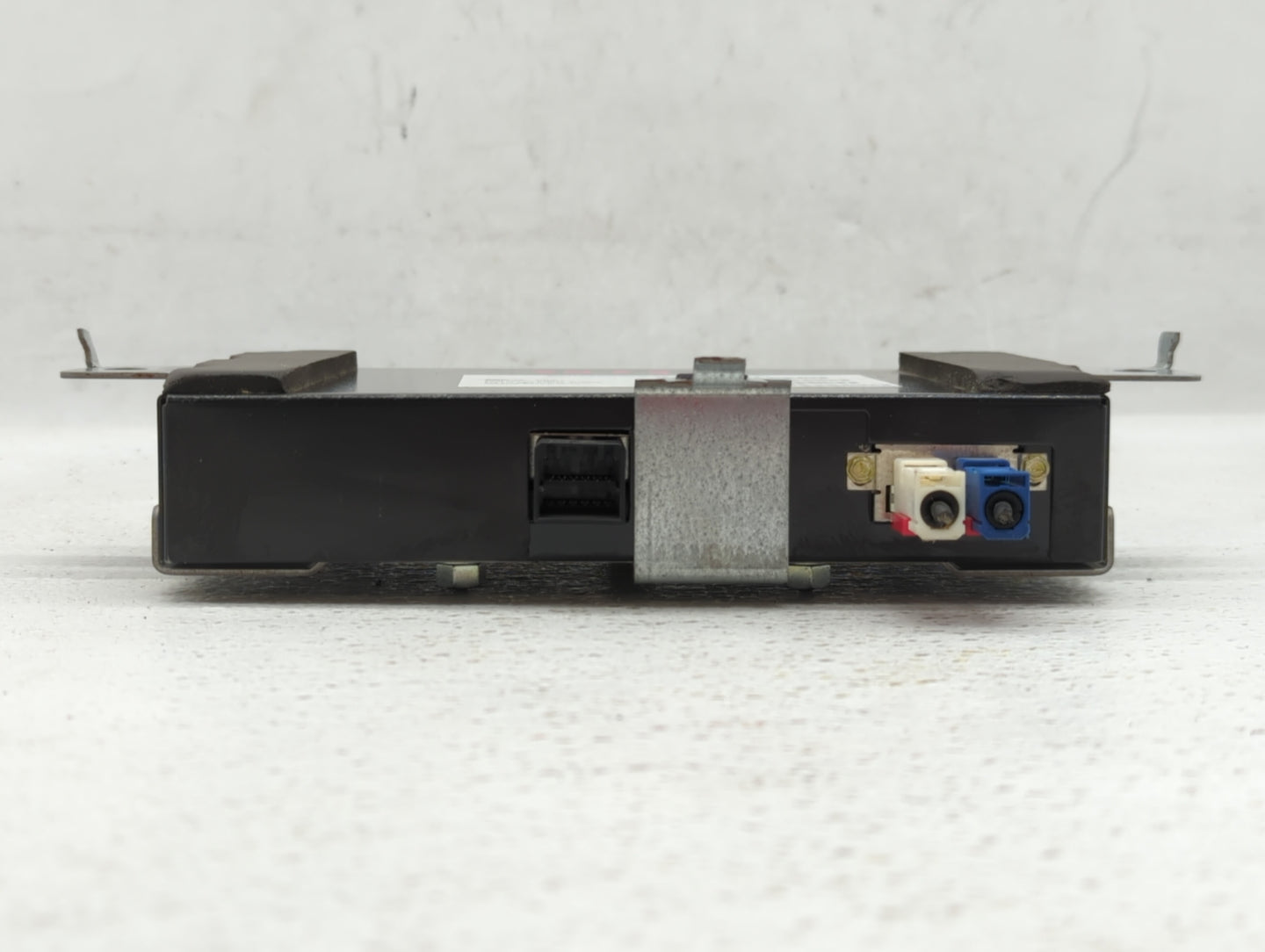 2005-2006 Chrysler 300 Radio AM FM Cd Player Receiver Replacement P/N:05064002AJ Fits Fits 2005 2006 2007 2008 OEM Used Auto