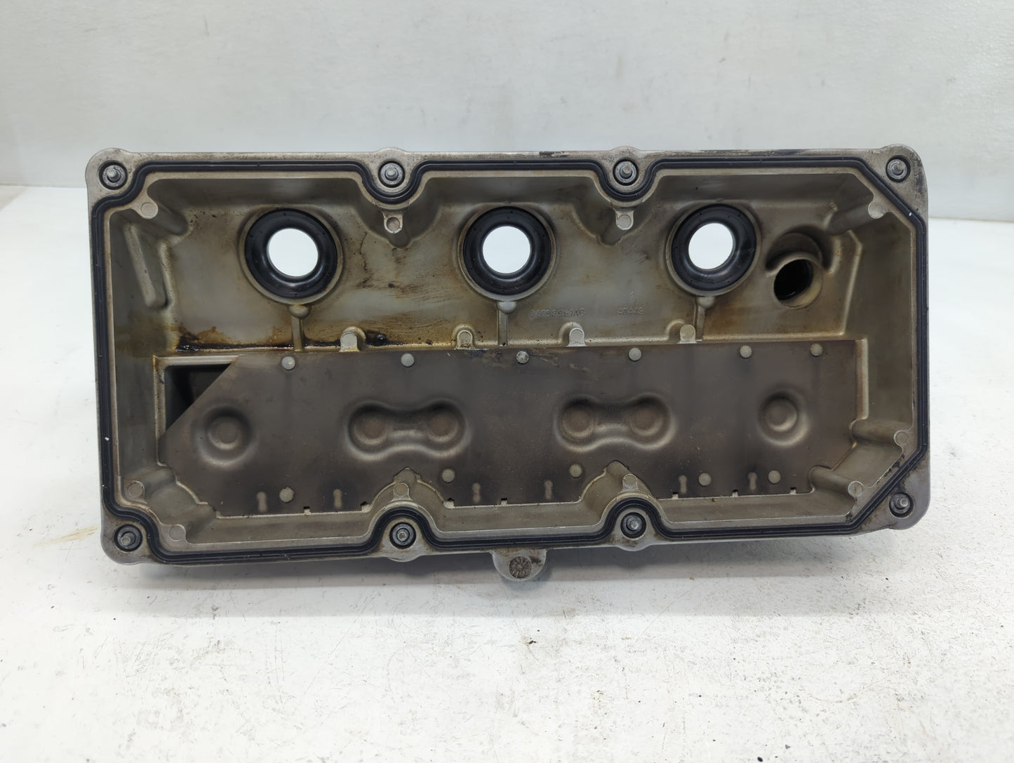 2005 300 Chrysler valve cover - Oemusedautoparts1.com