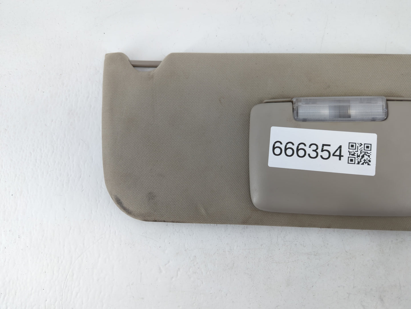 2005-2007 Chrysler 300 Sun Visor Shade Replacement Passenger Right Mirror Fits Fits 2005 2006 2007 OEM Used Auto Parts - Oem