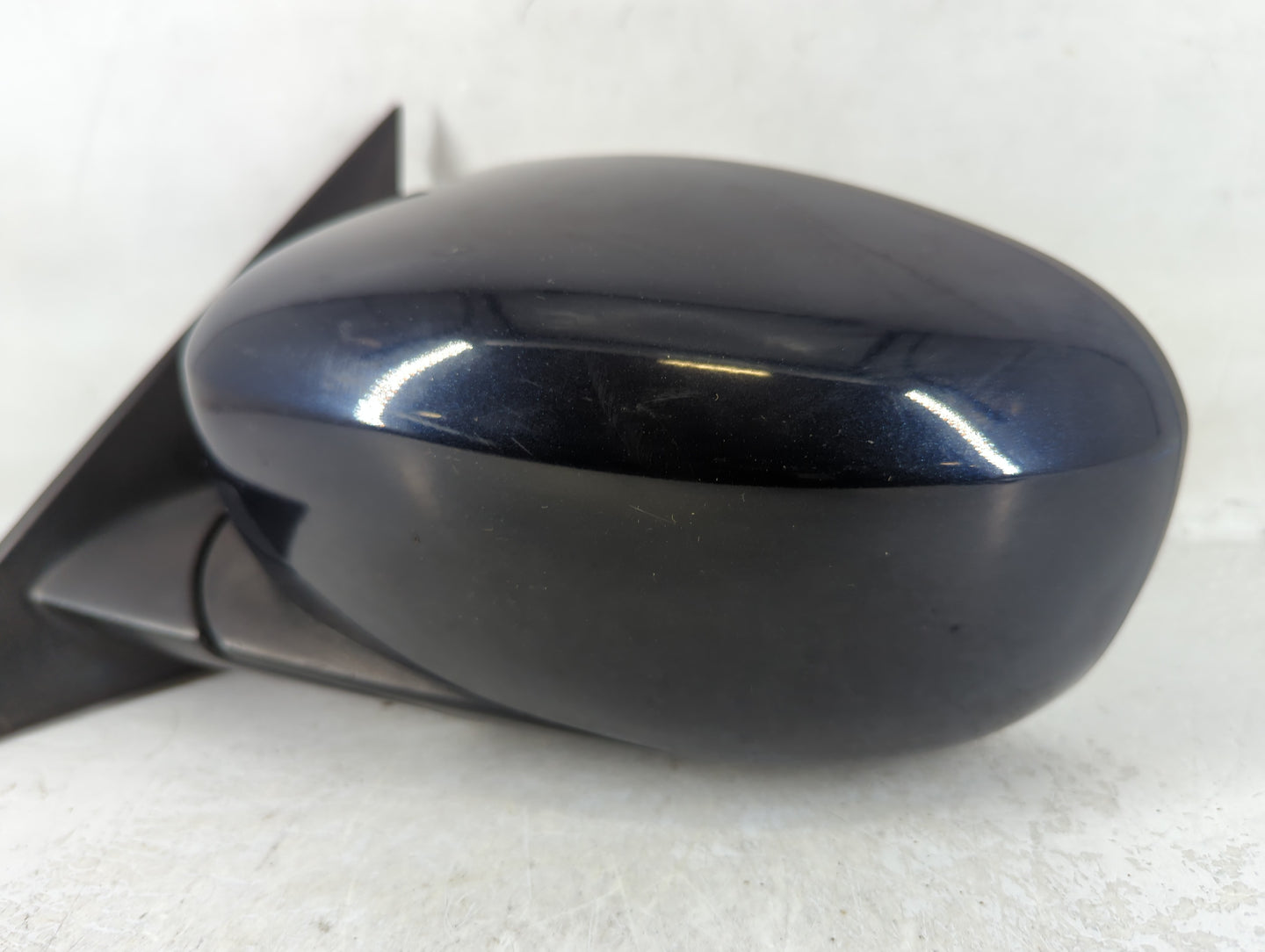 2005-2010 Chrysler 300 Driver Side View Mirror - Left Door Mirror OEM Used - Oemusedautoparts1.com