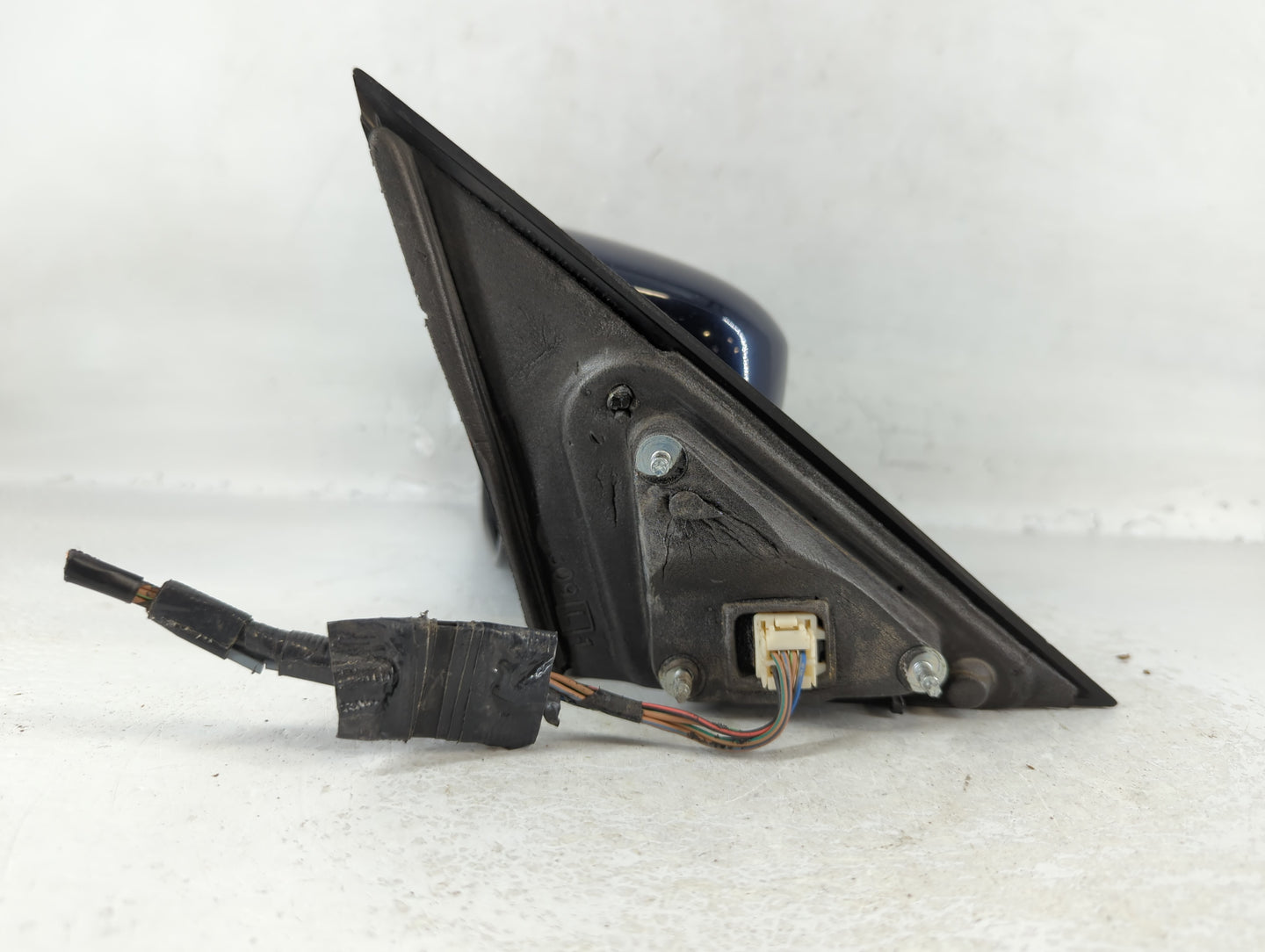 2005-2010 Chrysler 300 Driver Side View Mirror - Left Door Mirror OEM Used - Oemusedautoparts1.com