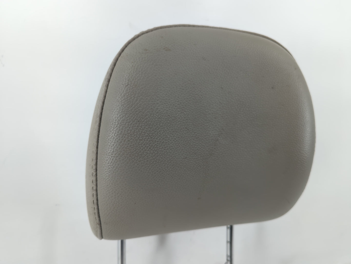 2005-2007 Chrysler 300 Headrest Head Rest Front Driver Passenger Seat Fits Fits 2005 2006 2007 OEM Used Auto Parts - Oemused