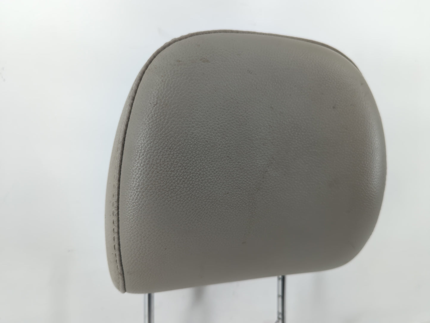 2005-2007 Chrysler 300 Headrest Head Rest Front Driver Passenger Seat Fits Fits 2005 2006 2007 OEM Used Auto Parts - Oemused