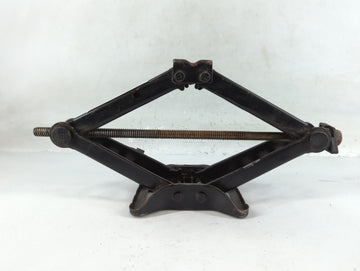 2005 Chrysler 300 Spare Scissor Car Jack - Oemusedautoparts1.com