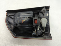2005-2007 Chrysler 300 Tail Light Assembly Passenger Right OEM P/N:58622-E Fits Fits 2005 2006 2007 OEM Used Auto Parts - Oe