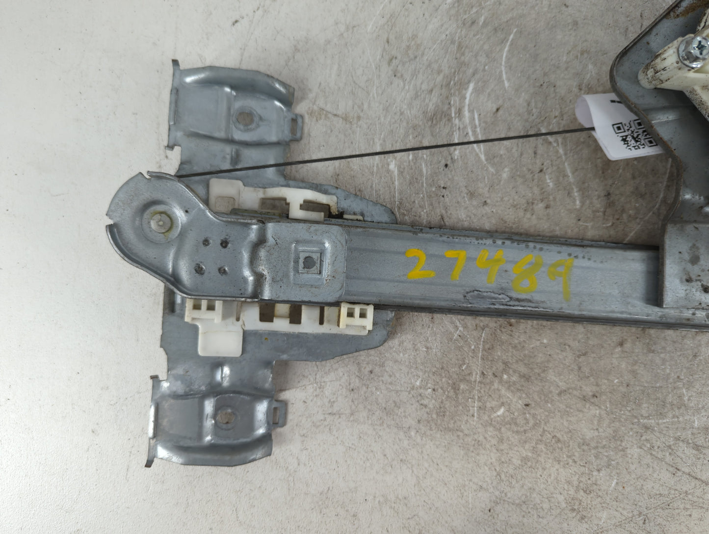 2005-2010 Chrysler 300 Driver Left Front Window Regulator 776117 - Oemusedautoparts1.com