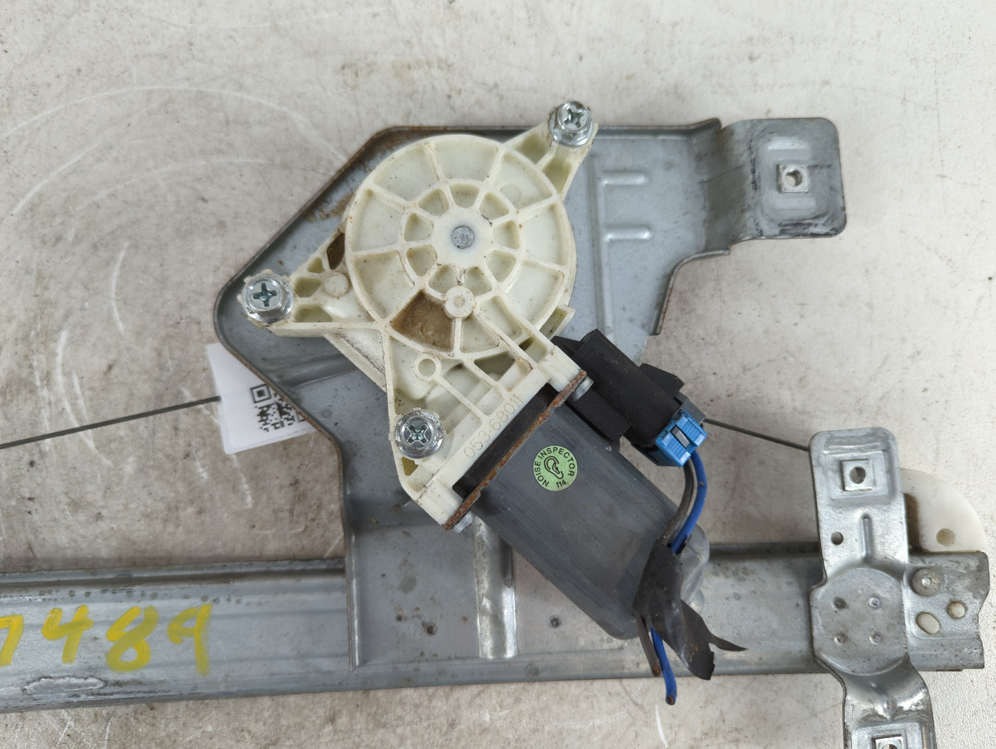 2005-2010 Chrysler 300 Driver Left Front Window Regulator 776117 - Oemusedautoparts1.com