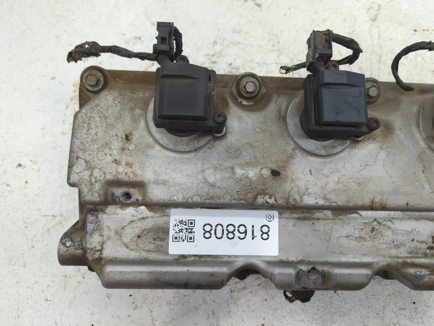 2005 Chrysler 300 Driver Left Cylinder Head Valve Cover Fits OEM Used Auto Parts - Oemusedautoparts1.com