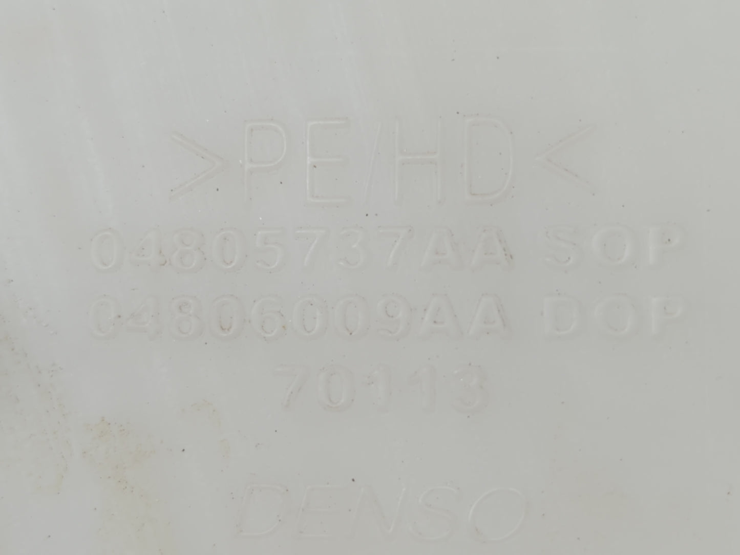 2005-2005 Chrysler 300 Windshield Washer Fluid Reservoir Bottle Oem - Oemusedautoparts1.com