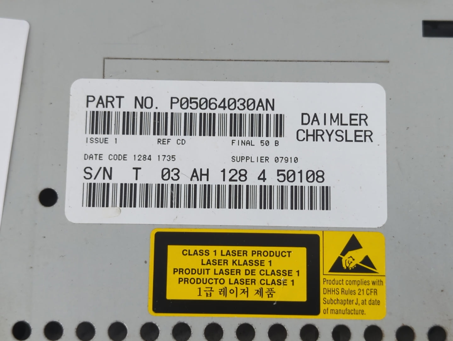 2005-2007 Chrysler 300 Radio AM FM Cd Player Receiver Replacement P/N:P05064030AN Fits Fits 2004 2005 2006 2007 2008 2009 20
