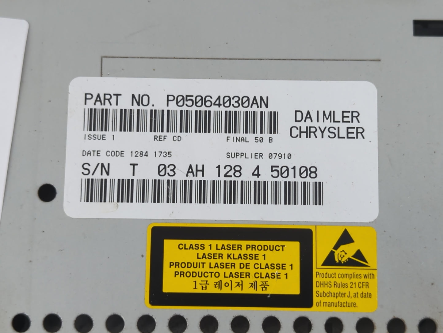 2005-2007 Chrysler 300 Radio AM FM Cd Player Receiver Replacement P/N:P05064030AN Fits Fits 2004 2005 2006 2007 2008 2009 20