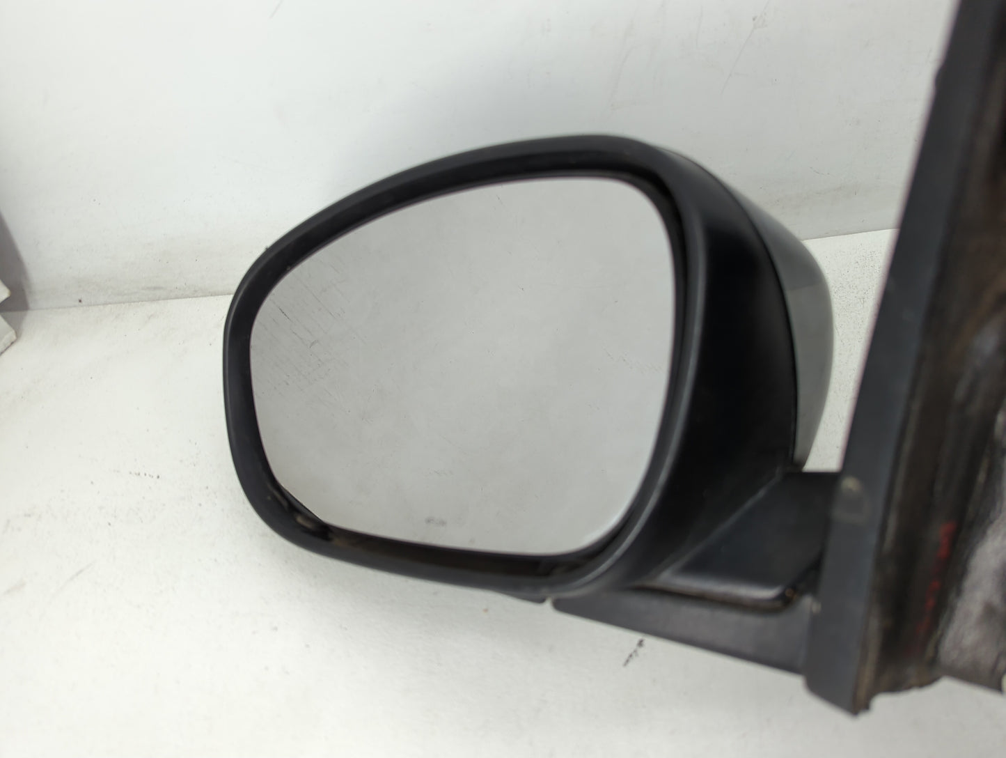 2005-2010 Chrysler 300 Driver Side View Mirror - Left Door Mirror OEM Used - Oemusedautoparts1.com