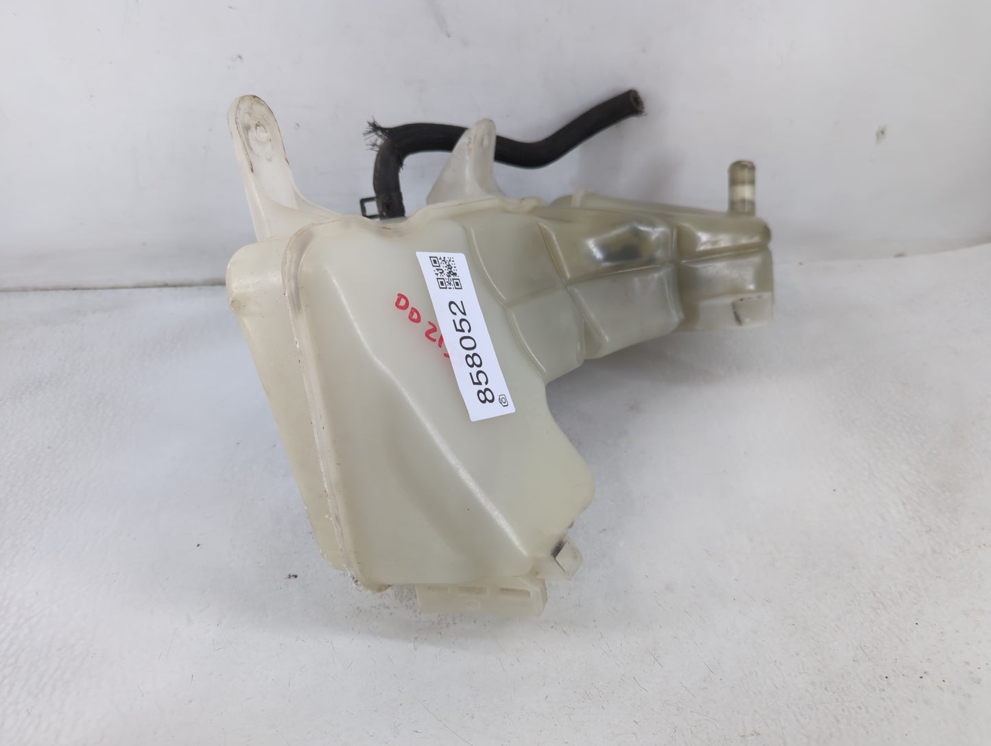 2005-2005 Chrysler 300 Windshield Washer Fluid Reservoir Bottle Oem - Oemusedautoparts1.com
