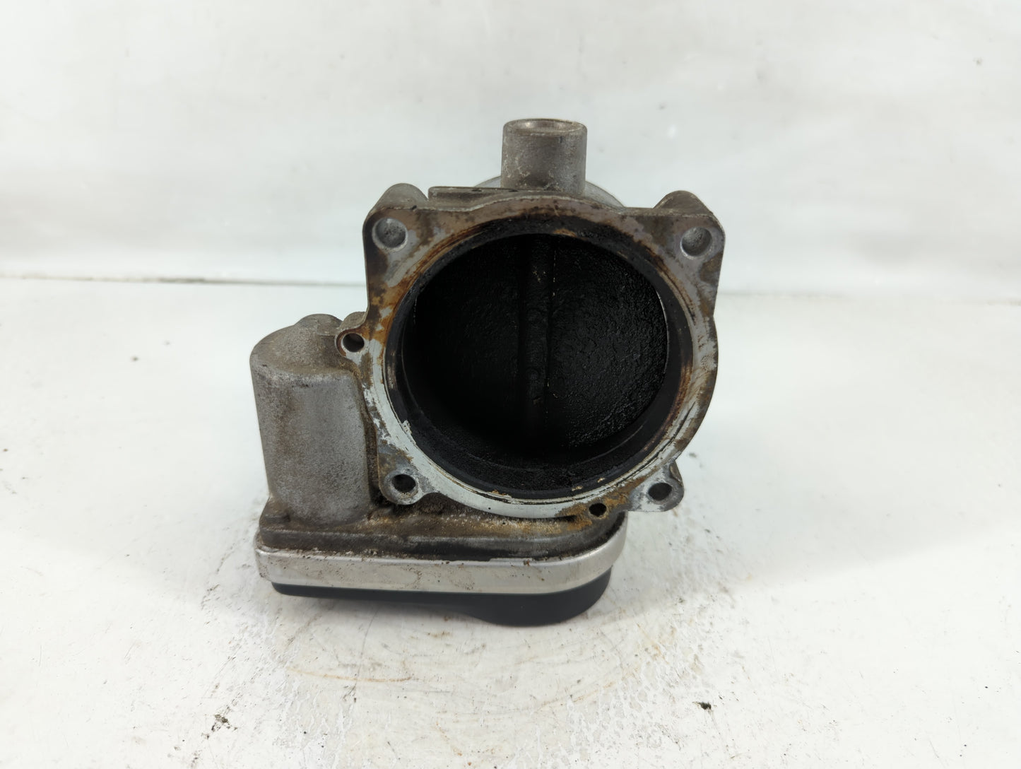 2005-2013 Chrysler 300 Throttle Body Fits Fits 2005 2006 2007 2008 2009 2010 2011 2012 2013 OEM Used Auto Parts - Oemusedaut
