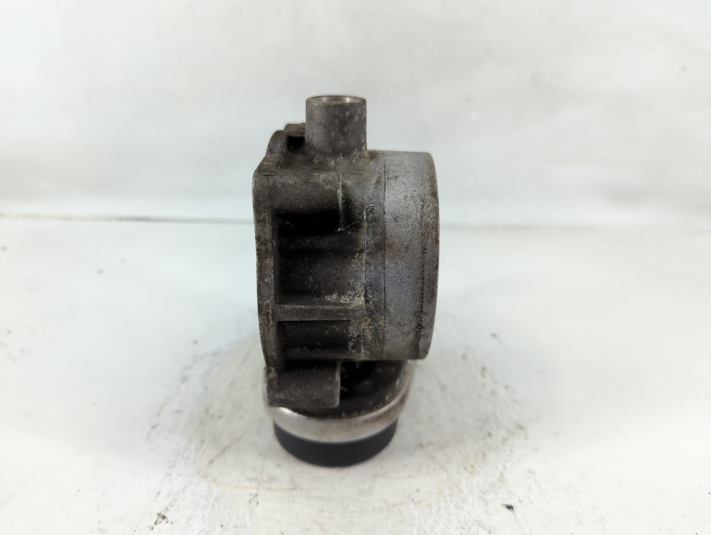 2005-2013 Chrysler 300 Throttle Body Fits Fits 2005 2006 2007 2008 2009 2010 2011 2012 2013 OEM Used Auto Parts - Oemusedaut