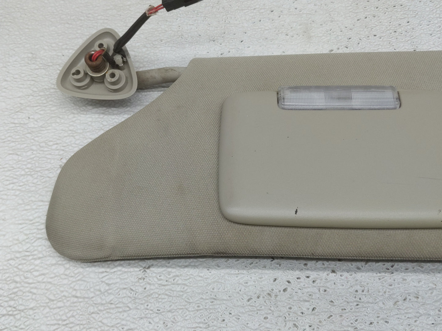 2005-2007 Chrysler 300 Sun Visor Shade Replacement Driver Left Mirror Fits Fits 2005 2006 2007 OEM Used Auto Parts - Oemused