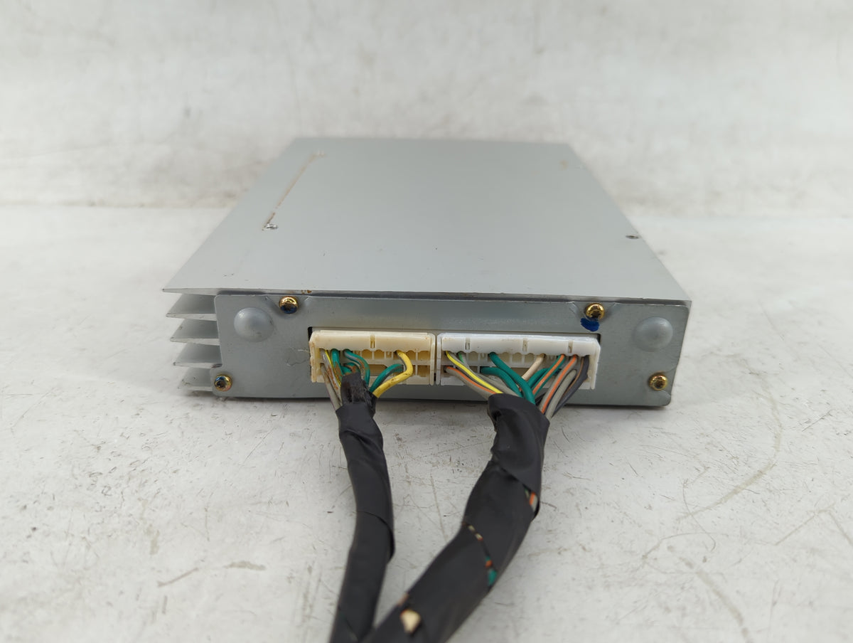 2005-2005 Chrysler 300 Body Control Module Bcm Inner Cabin Fuse Box - Oemusedautoparts1.com