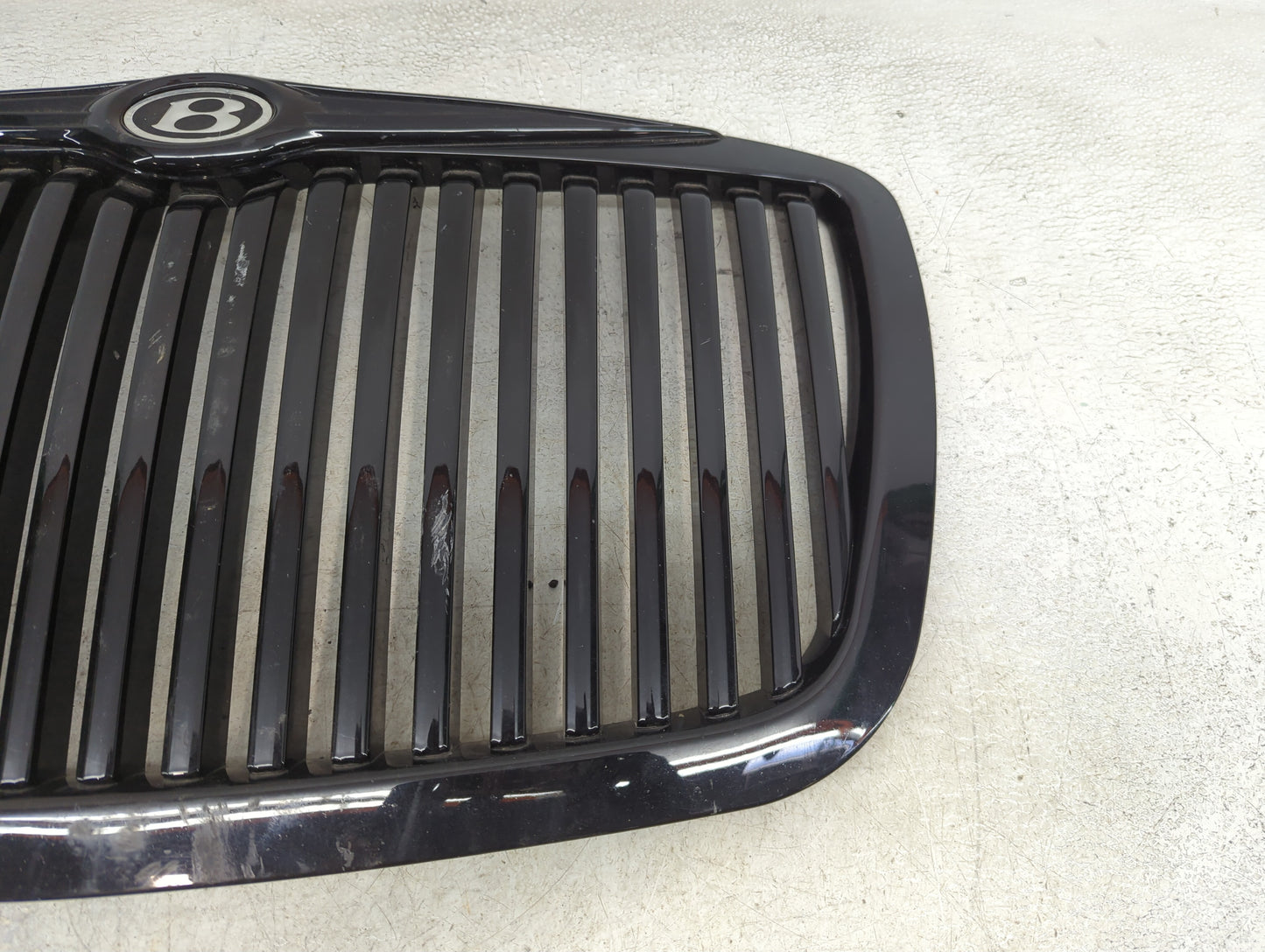 2005-2010 Chrysler 300 Front Bumper Grille - Oemusedautoparts1.com