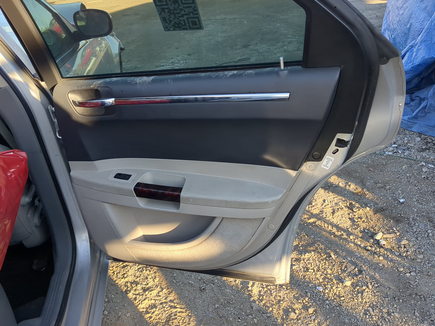 Chrysler 300c Passenger Rear Door Oem - Oemusedautoparts1.com