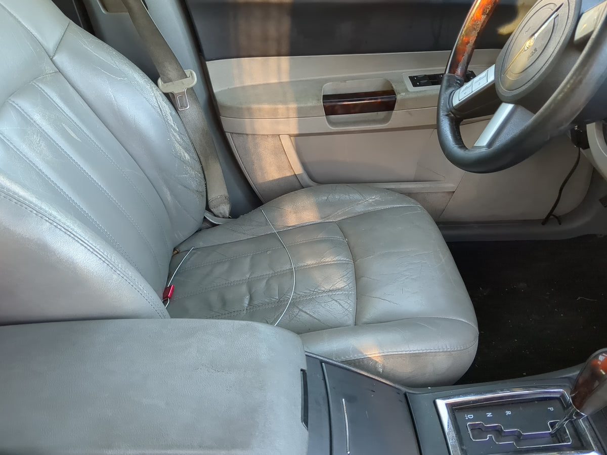 Chrysler 300c Driver Front Seat Oem - Oemusedautoparts1.com