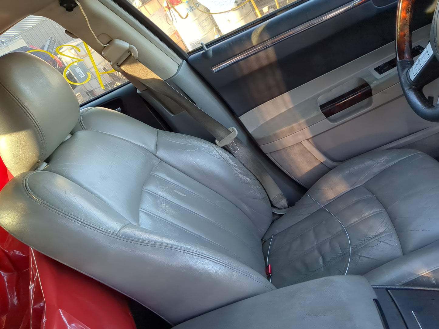 Chrysler 300c Driver Front Seat Oem - Oemusedautoparts1.com