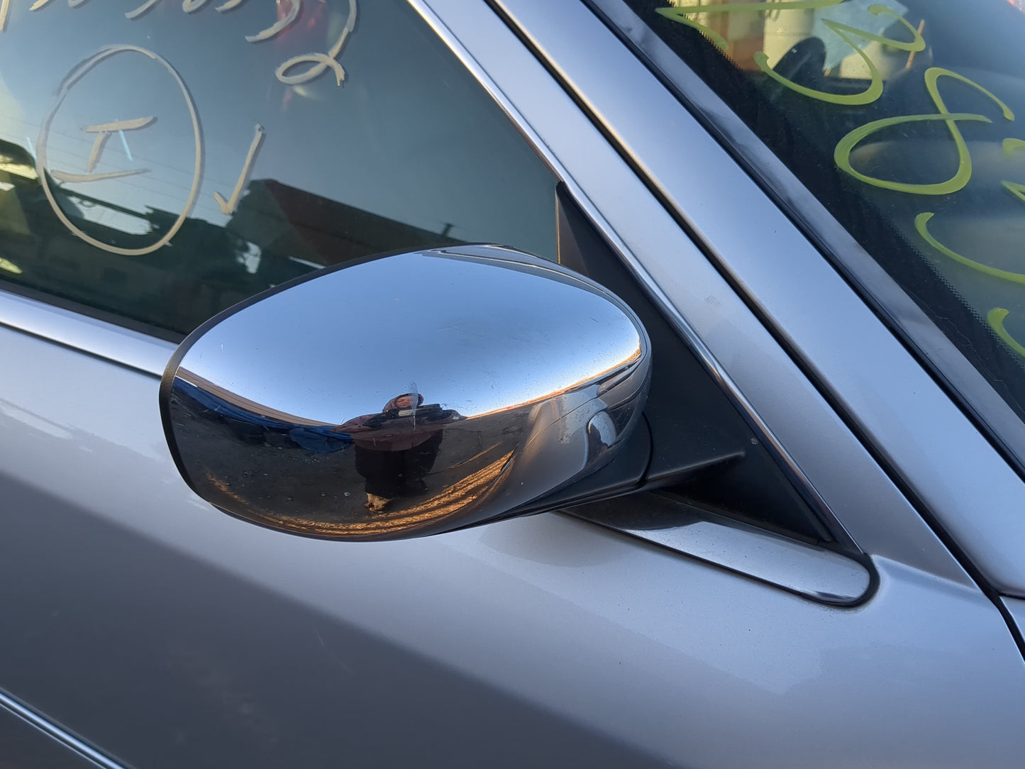 2005 Chrysler 300c Passenger Side View Mirror - Right Door Mirror OEM Used - Oemusedautoparts1.com