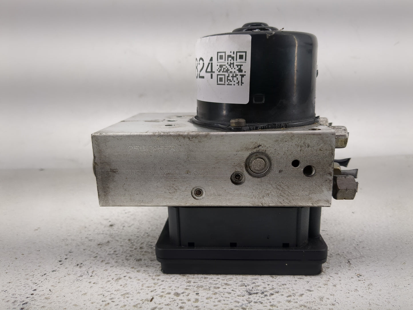 2005 Chrysler 300c ABS Pump Control Module Replacement P/N:P04779212AG Fits Fits 2006 2007 OEM Used Auto Parts - Oemusedauto