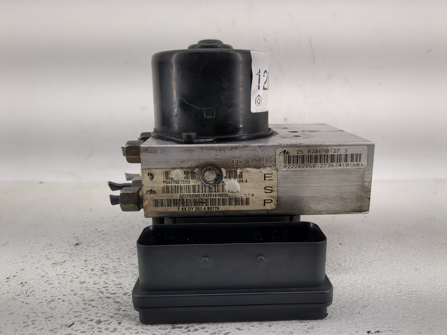 2005 Chrysler 300c ABS Pump Control Module Replacement P/N:P04779212AG Fits Fits 2006 2007 OEM Used Auto Parts - Oemusedauto