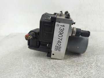 2005 Chrysler 300c ABS Pump Control Module Replacement P/N:P04779212AG Fits Fits 2006 2007 OEM Used Auto Parts