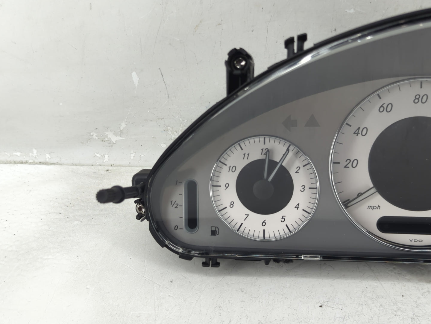 2005 Chrysler E Class Instrument Cluster Speedometer Gauges P/N:A 211 540 00 47 Fits OEM Used Auto Parts - Oemusedautoparts1