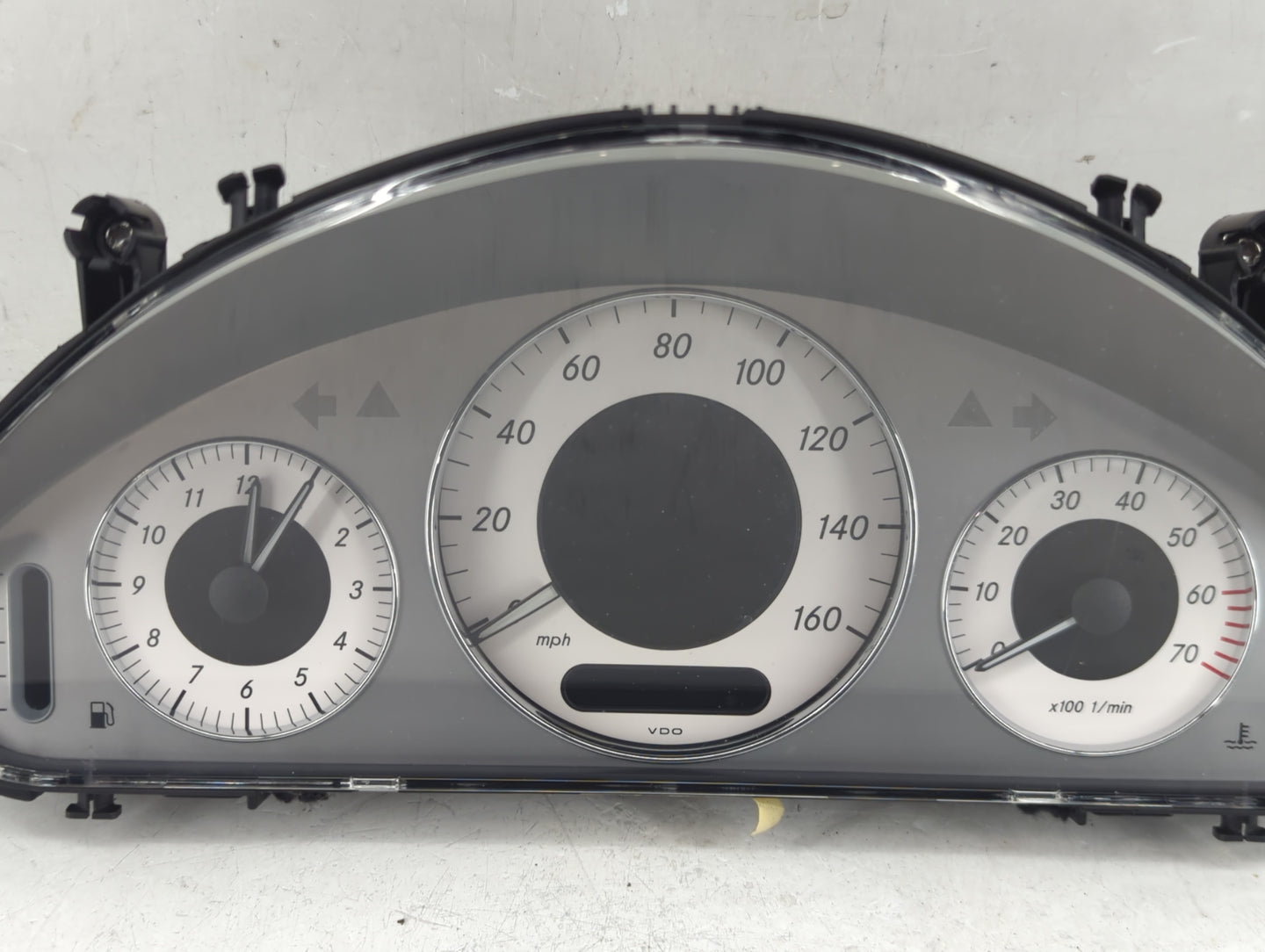 2005 Chrysler E Class Instrument Cluster Speedometer Gauges P/N:A 211 540 00 47 Fits OEM Used Auto Parts - Oemusedautoparts1