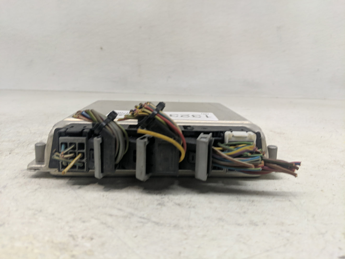 2005 Chrysler E Class PCM Engine Control Computer ECU ECM PCU OEM P/N:0 261 208 431 A 113 153 44 79 Fits OEM Used Auto Parts