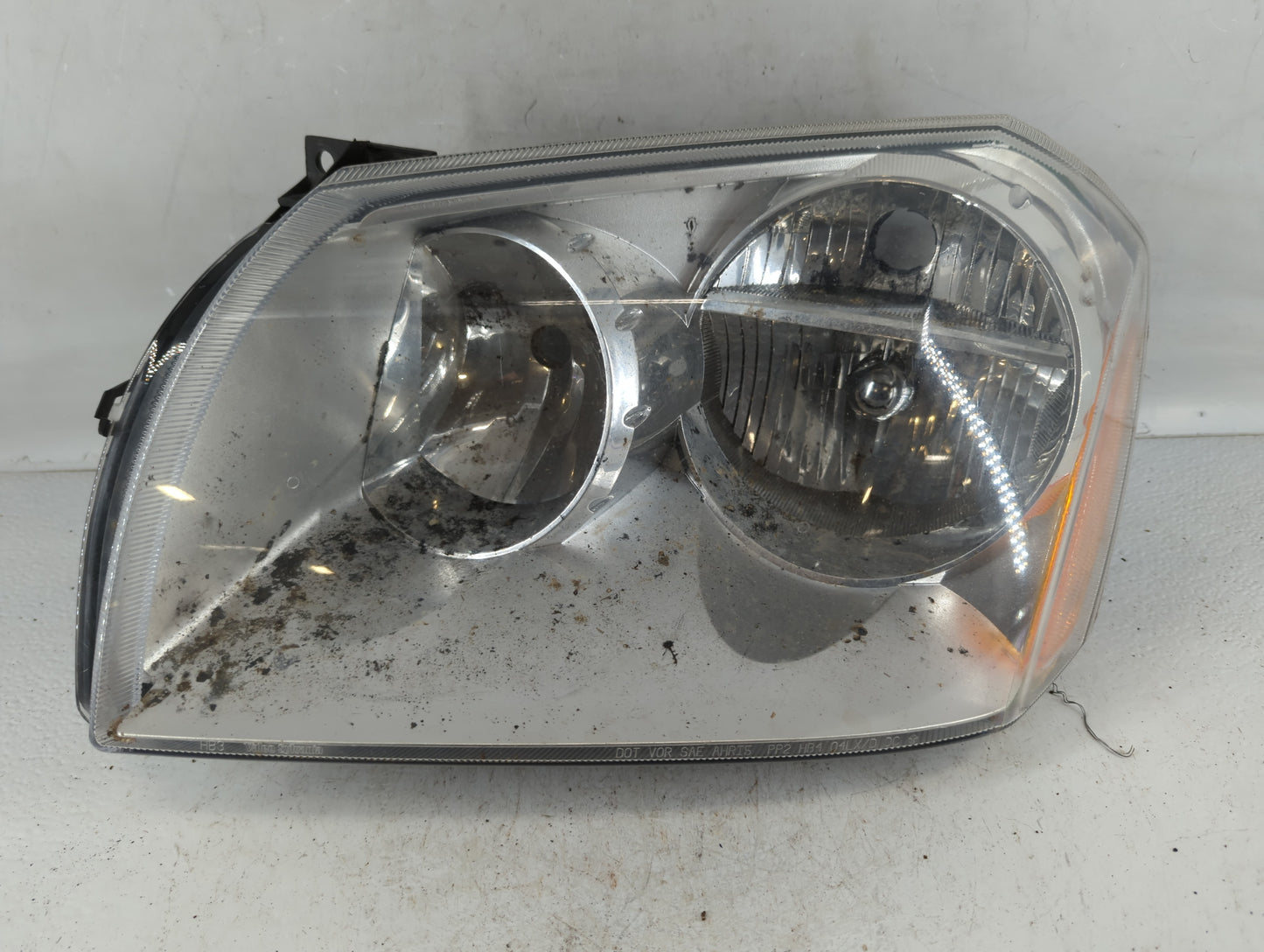 Chrysler Magnum Driver Left Oem Head Light Headlight Lamp - Oemusedautoparts1.com