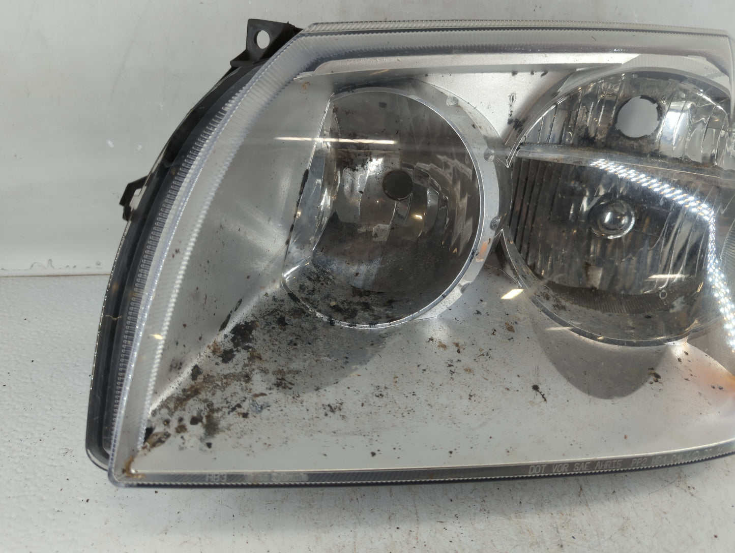 Chrysler Magnum Driver Left Oem Head Light Headlight Lamp - Oemusedautoparts1.com