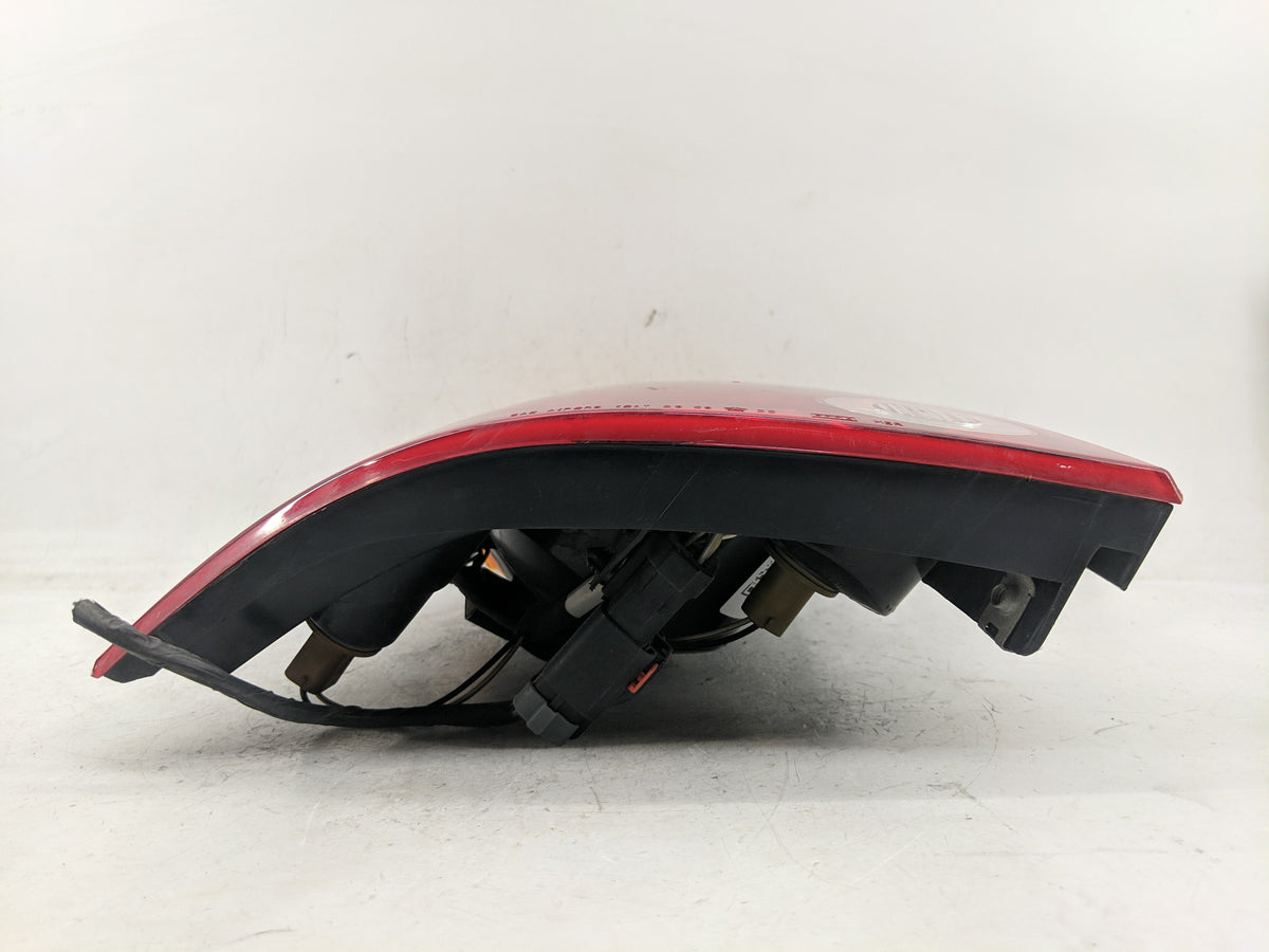 2004-2008 Chrysler Pacifica Tail Light Assembly Driver Left OEM Fits Fits 2004 2005 2006 2007 2008 OEM Used Auto Parts - Oem