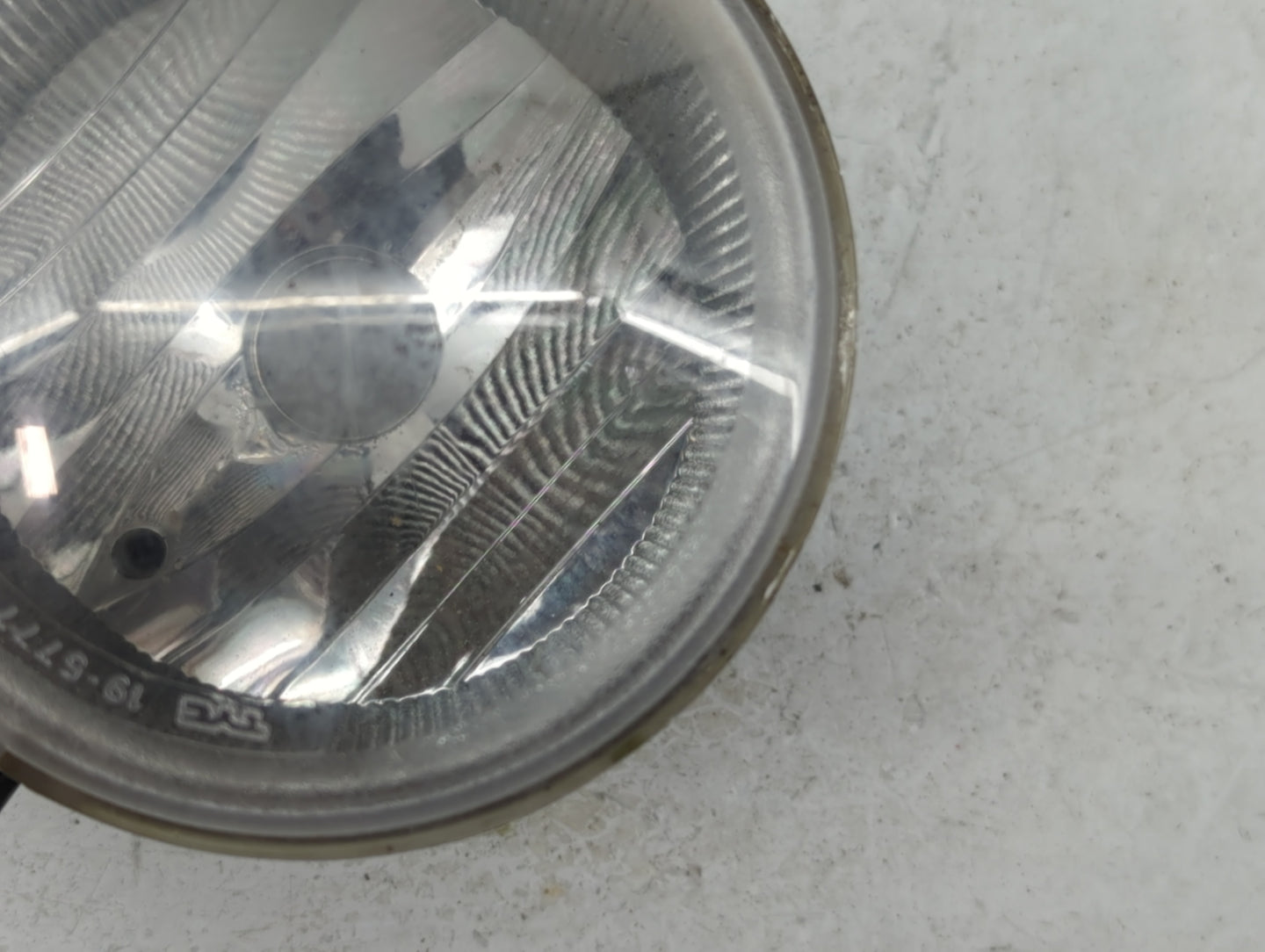 2005-2008 Chrysler Pacifica Driver Left Oem Fog Light Lamp - Oemusedautoparts1.com