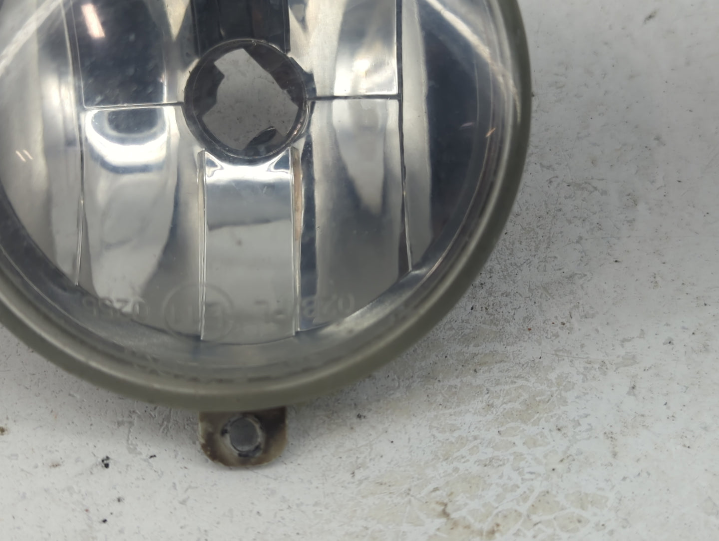 2004-2005 Chrysler Pacifica Driver Left Oem Fog Light Lamp - Oemusedautoparts1.com